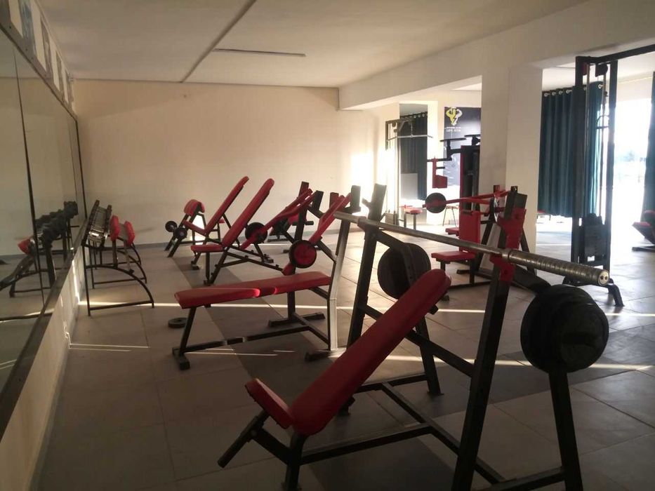 Fitnes anjomlari erkaklar uchun