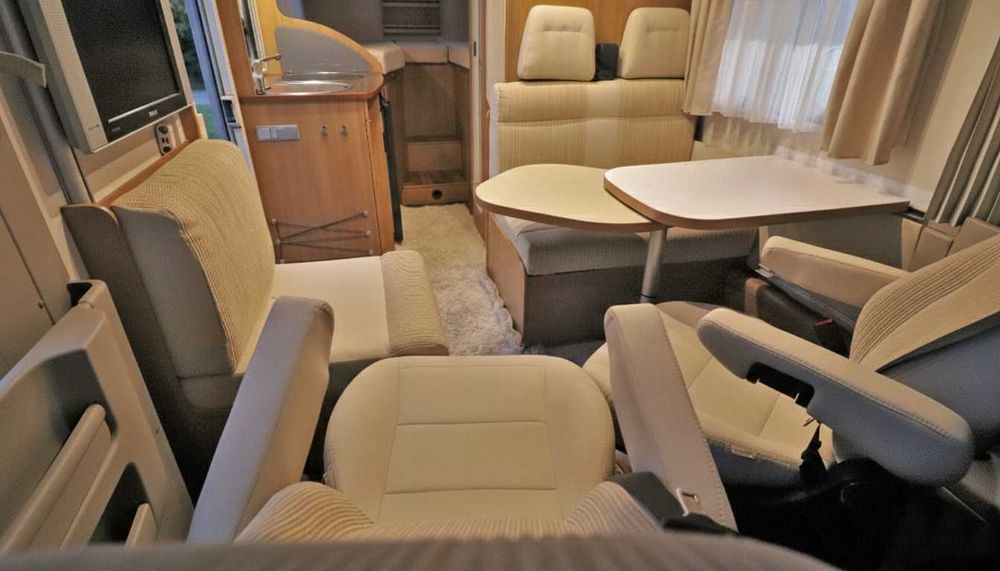 Hymer EXSIS-I Premium 50 / Интегриран Кемпер