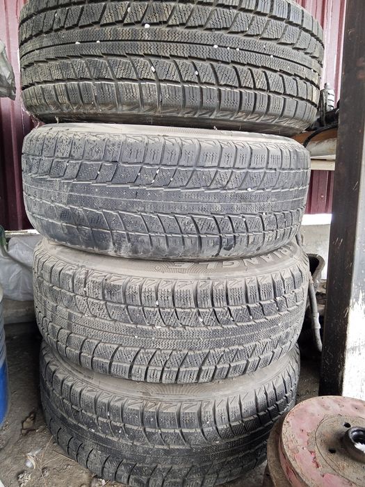 Продам шины 215/60/16