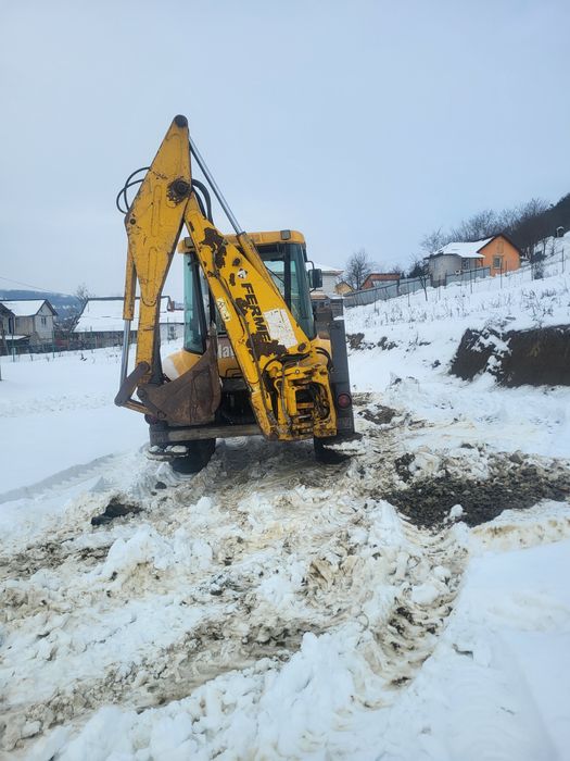 Vând buldoexcavator fermec terex