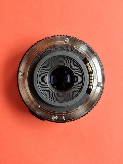 Vand Canon EFS 24mm f2.8 STM