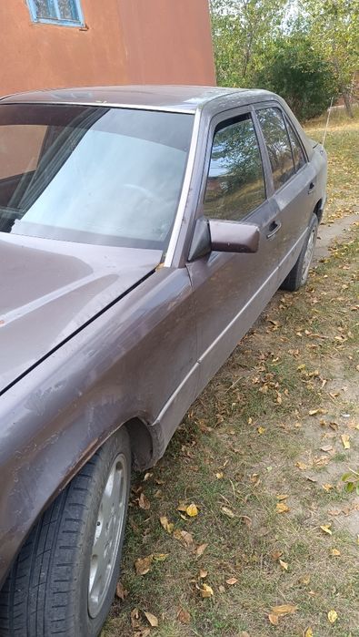 Продам Мерседес W124