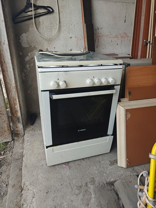 Продаём газ плиту