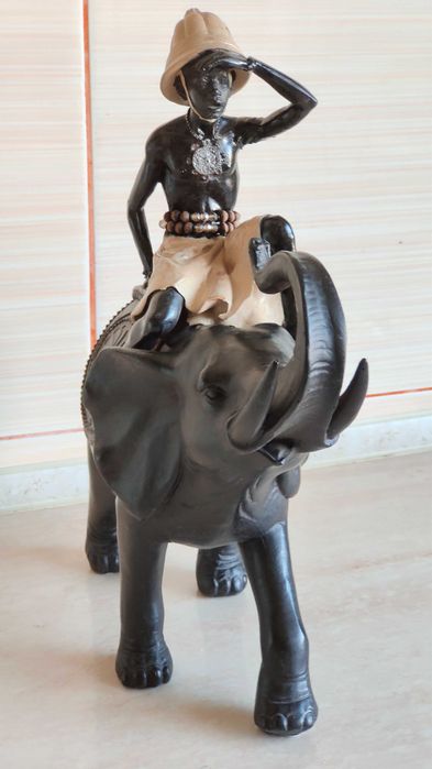 Decoratiune elefant răsina dura