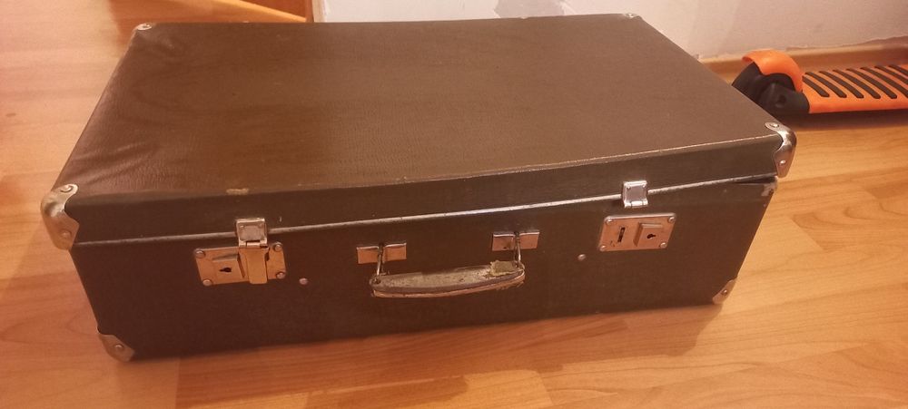 Чемодан ССР.  Советский