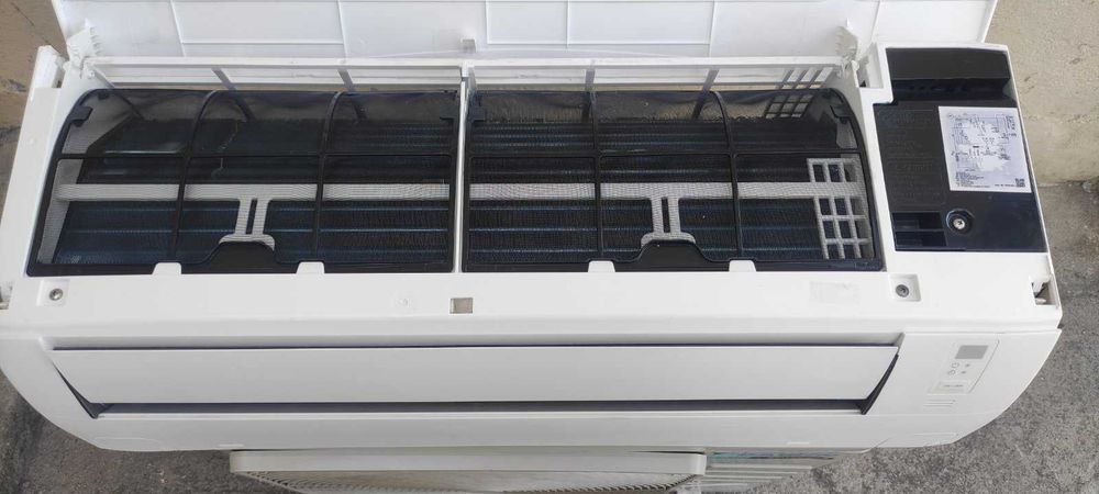 Инверторен климатик Daikin Sensira 12000 BTU R32