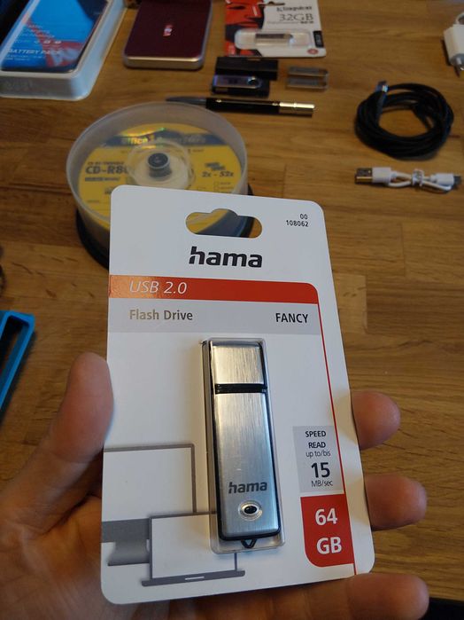 Аксесоари за телефони и компютри