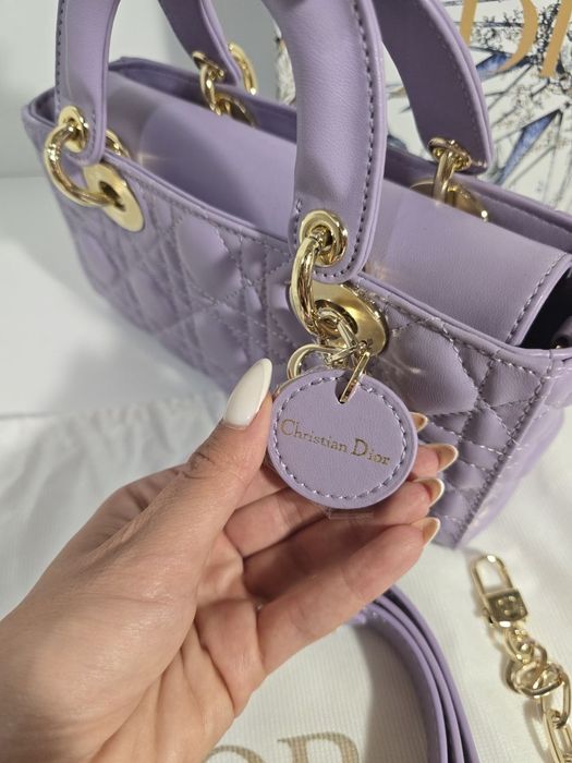 Налична чанта Dior D-Joy purple