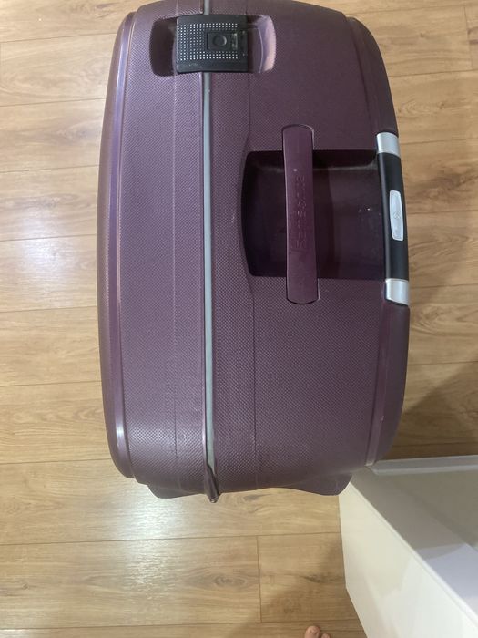 чемодан бренд samsonite