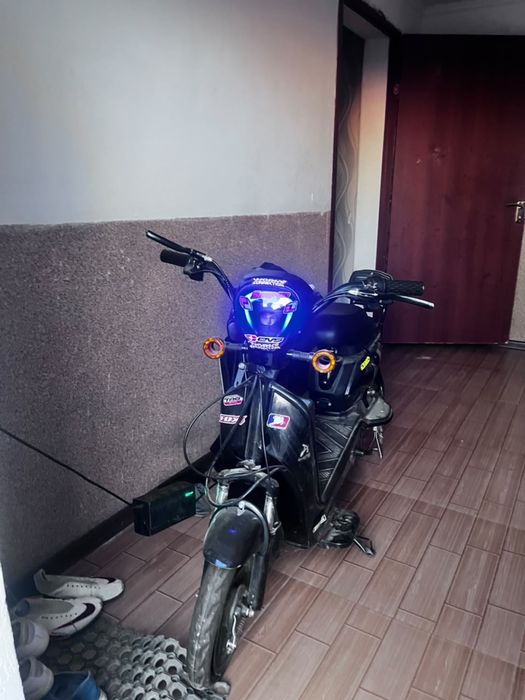 скутеер аманат x5