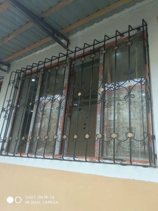 Металлические решетки и двери