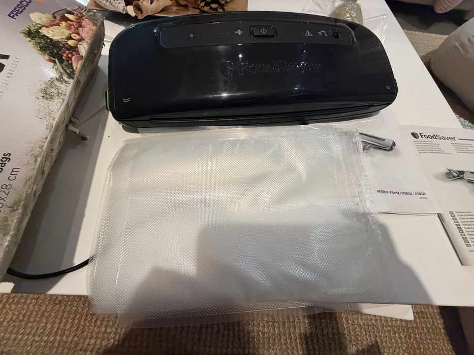 Aparat de vidat FoodSaver plus rezerve