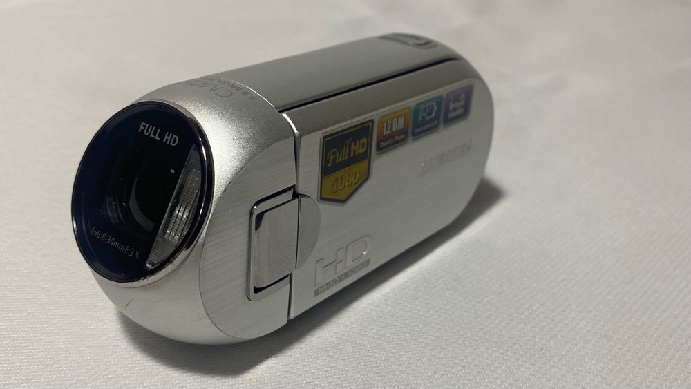 Видеокамера samsung hd 1920x1080 R 10, б/у