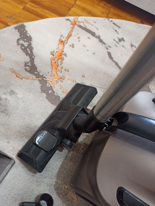 Пылесос Тефаль в отличном состоянии