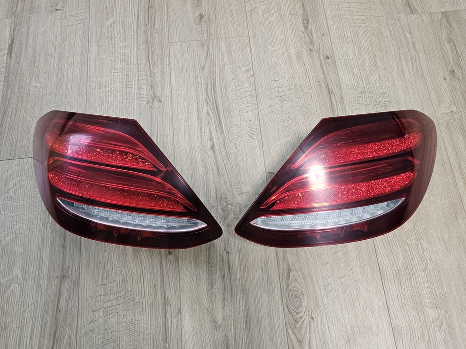 W213 десен стоп Mercedes оригинален