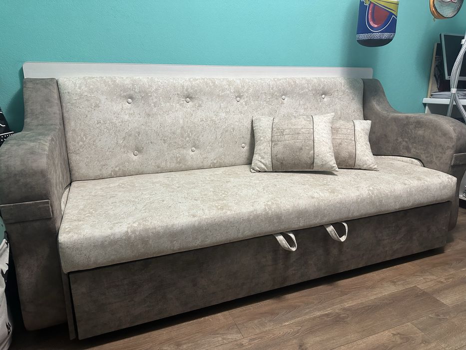 Продам диван - стол