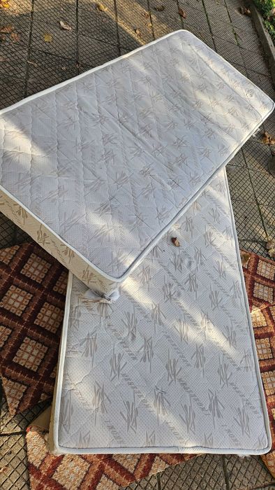 Ъглови легла, много здрави, дърво