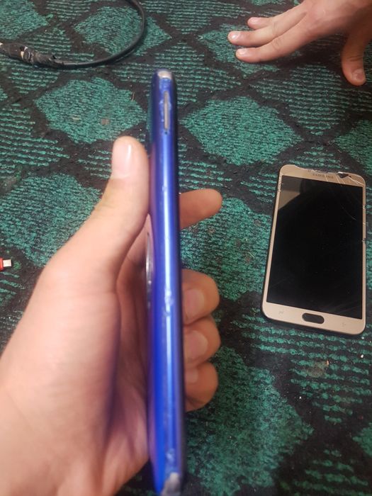 redmi 7 32gb hamajoyi ishlidi samsung j4 ekran sensir qoyish kere abme