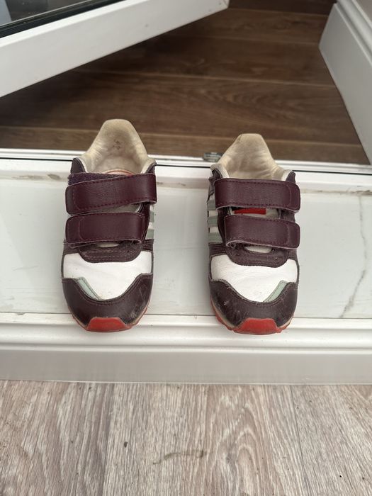 продам кроссовки детские adidas
