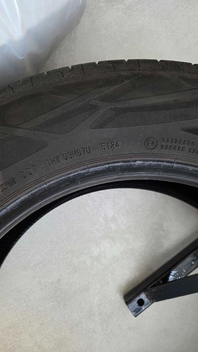 Anvelope de vară Continental 215/65/r17 V XL