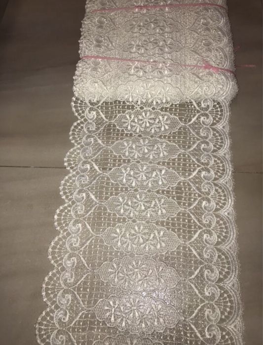 Broderie lata de 30 cm