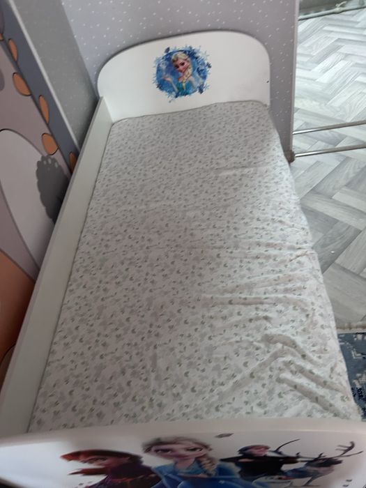 Продается детская кровать , без бортика !