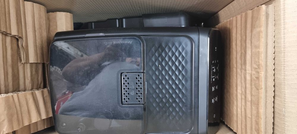 Продава се  PHILIPS кафе машина робот