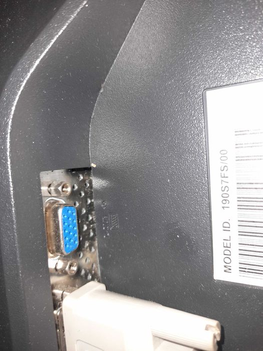 Монитор филипс 19 инча