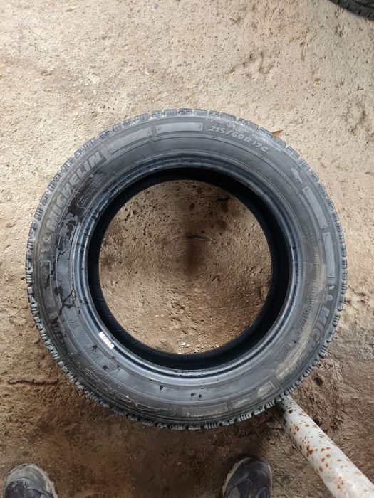 Зимни гуми 215 60 17c