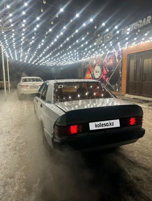 Mercedes 190 2.0