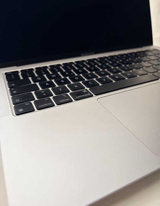 13” Macbook Air 2021 cu procesor M1