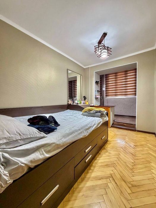 Продается квартира кирпич. ул. Новомосковская 2/2/5 кафе вечер