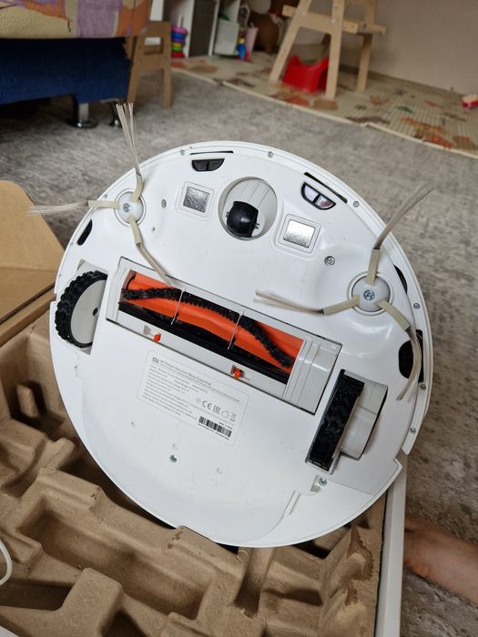 Робот пылесос Робот-пылесос Xiaomi Mi Robot Vacuum-Mop Essential