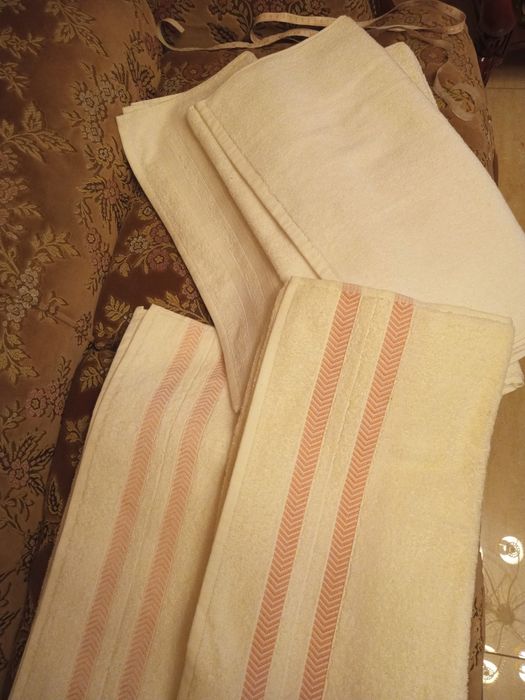 Prosoape albe din bumbac 100%, NOI, pentru pensiune