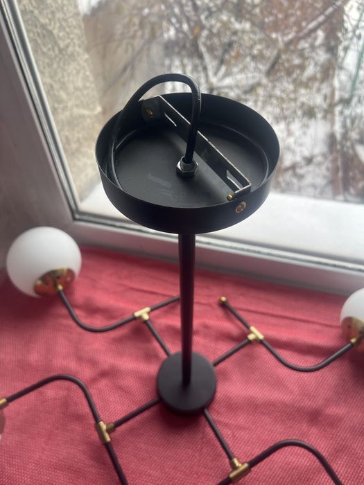 Продается новая Люстра