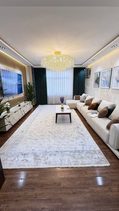 Метро Ойбек новостройка 3/6/10, с мебелью и техникой квартира 110м.кв