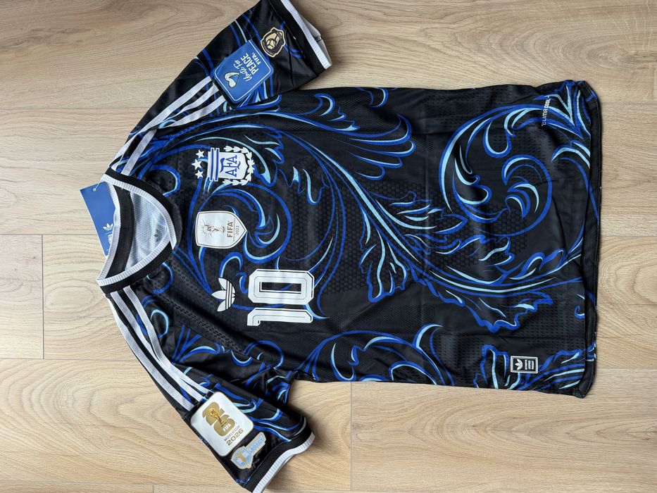 Tricou de fotbal Adidas Argentina World Cup 2026 Liinel Messi 10 marime M nou  cu eticheta player version