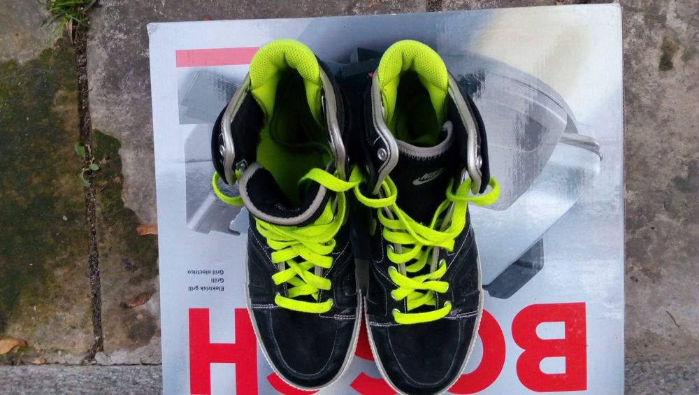 ''Nike Possession Justified''оригинални маратонки 40 номер