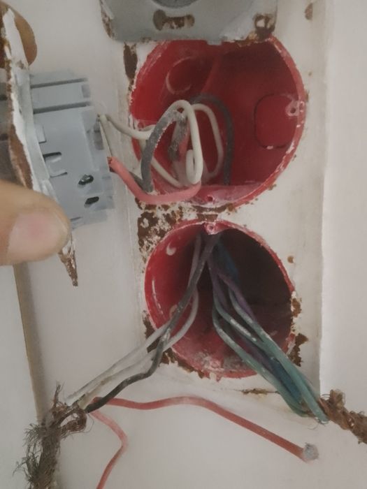 eliktirik santehniklik xizmatlarini qilaman uchurchik quyaman arzon na