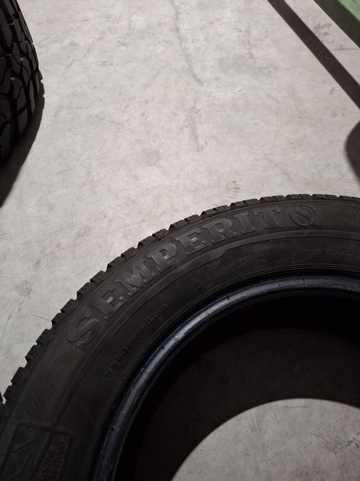 2 Anvelopele de iarnă 215 60 r16  Semperit