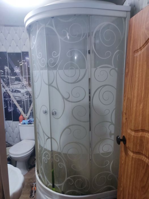 Продам душевую кабину