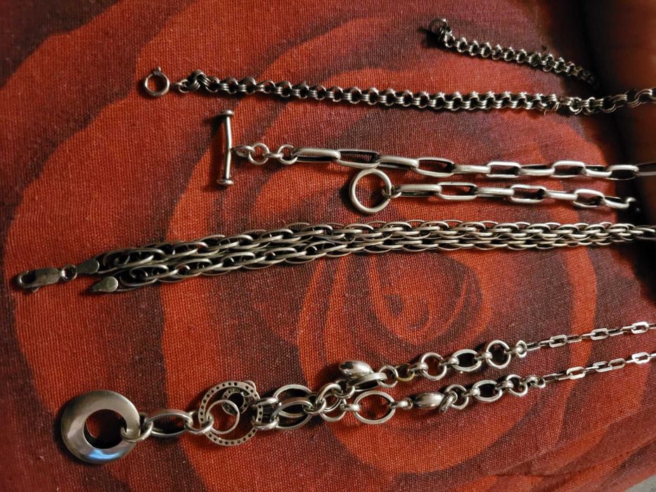 Сребърни синджири и пръстени