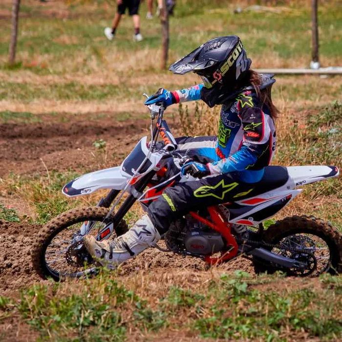 Motocicleta Enduro Cross Tineri KAYO TT160 ( 4T, 10cp) la MYMOTO CLUJ