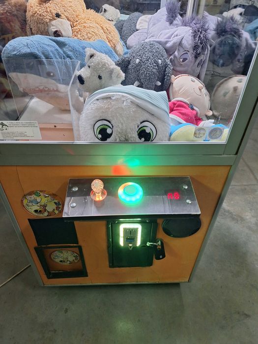 кран за плюшени играчки
