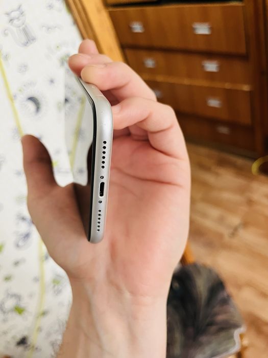 Iphone XR 64gb white.