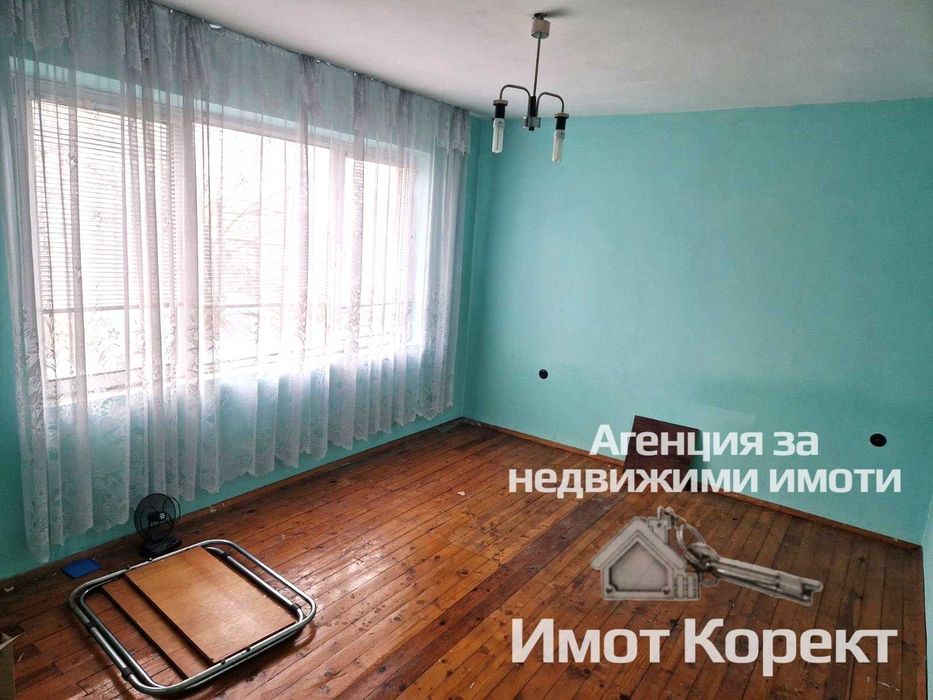 Продава се Четиристаен апартамент в Асеновград - 108 кв.м за 921 €/кв.м - Снимка #1