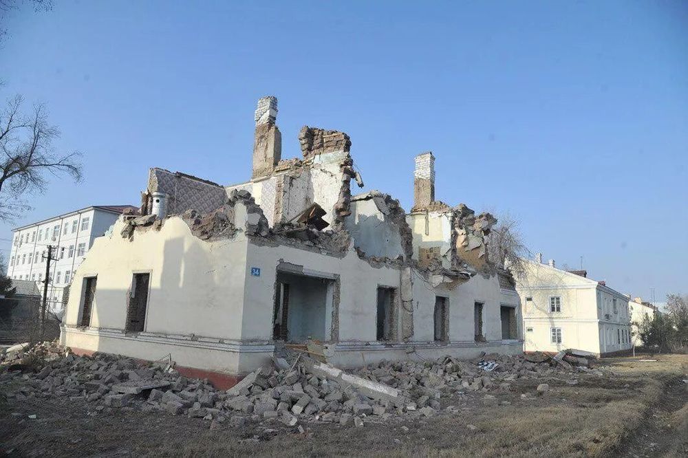 Daraxt kesish butash.услуга бензапела