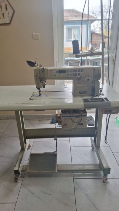 Професионална шевна машина трупикал