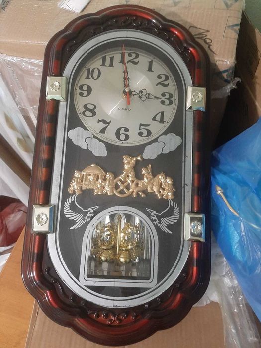 Продам часы настенные