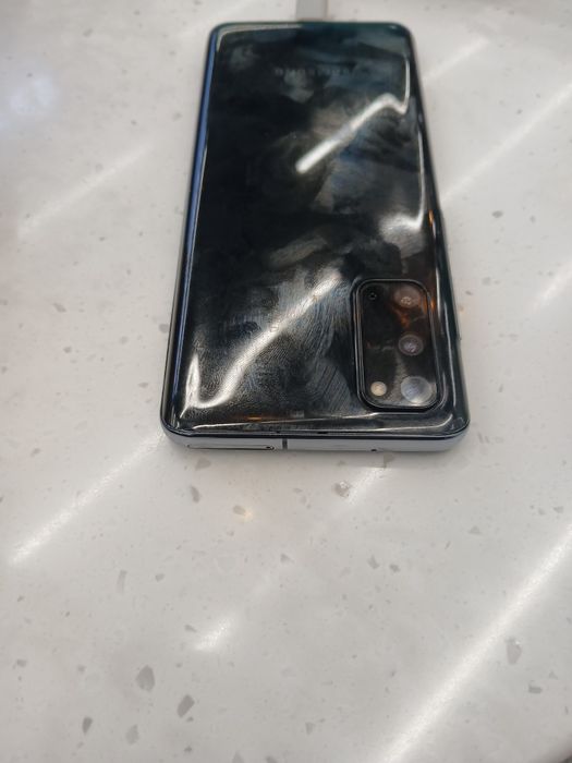 Samsung s20  128